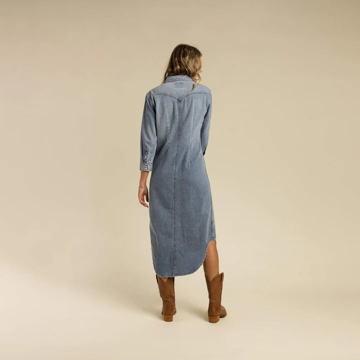 Incoming - Annie Pearl Snap Denim Dress