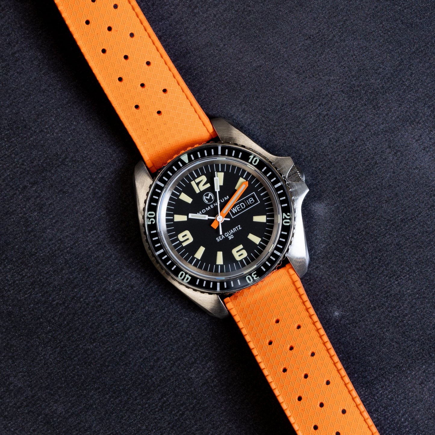 Momentum Sea Quartz 30 Stainless Orange Tropic FKM Rubber