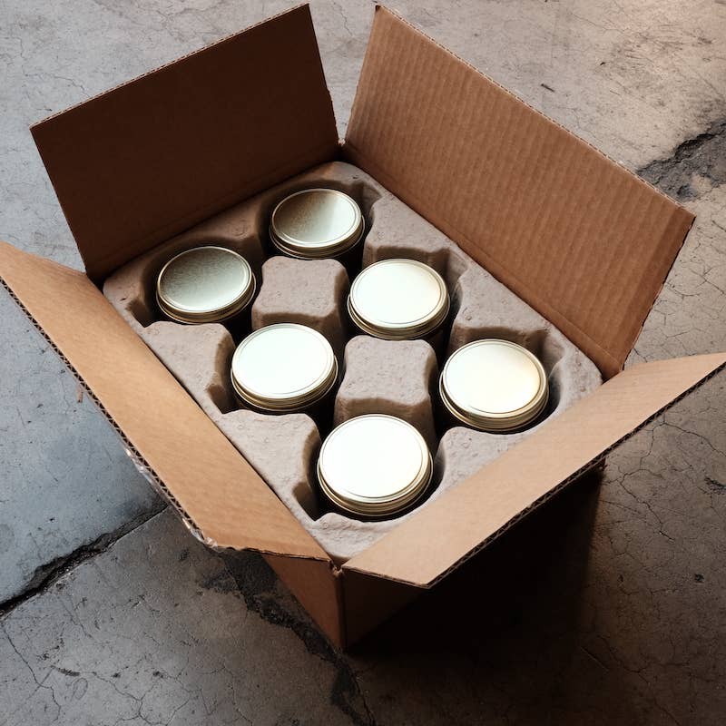 Iris Suede– Fall Classics Standard Candle