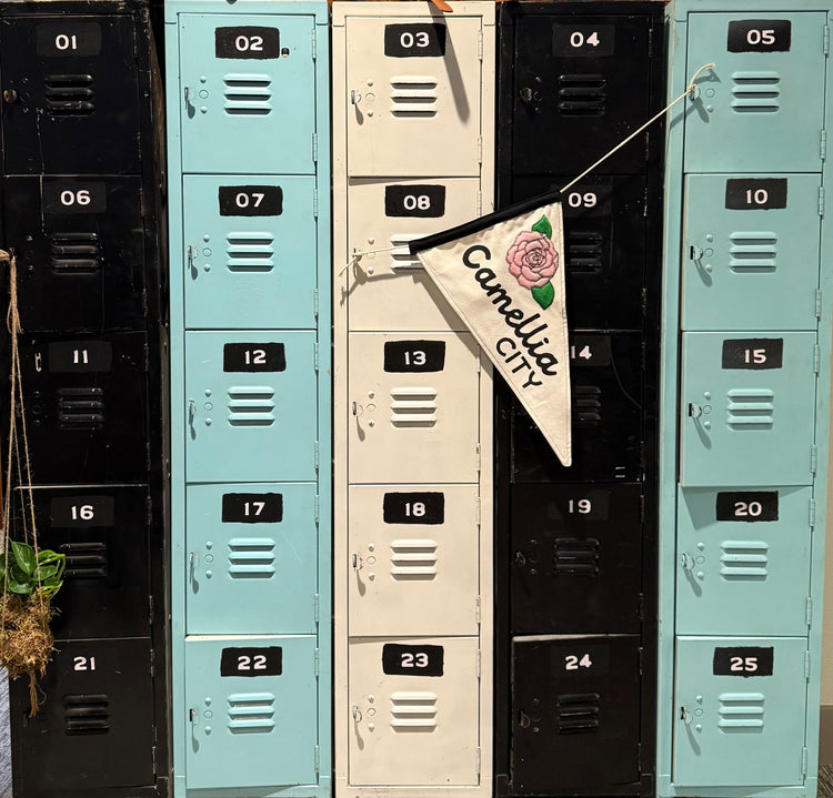 Minthorn Lockers