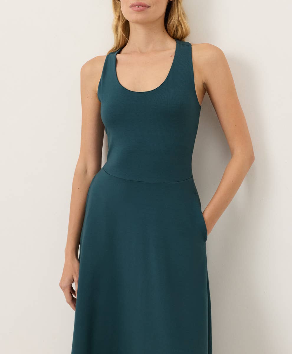 Women's Fit & Flare Open Back Maxi Dress