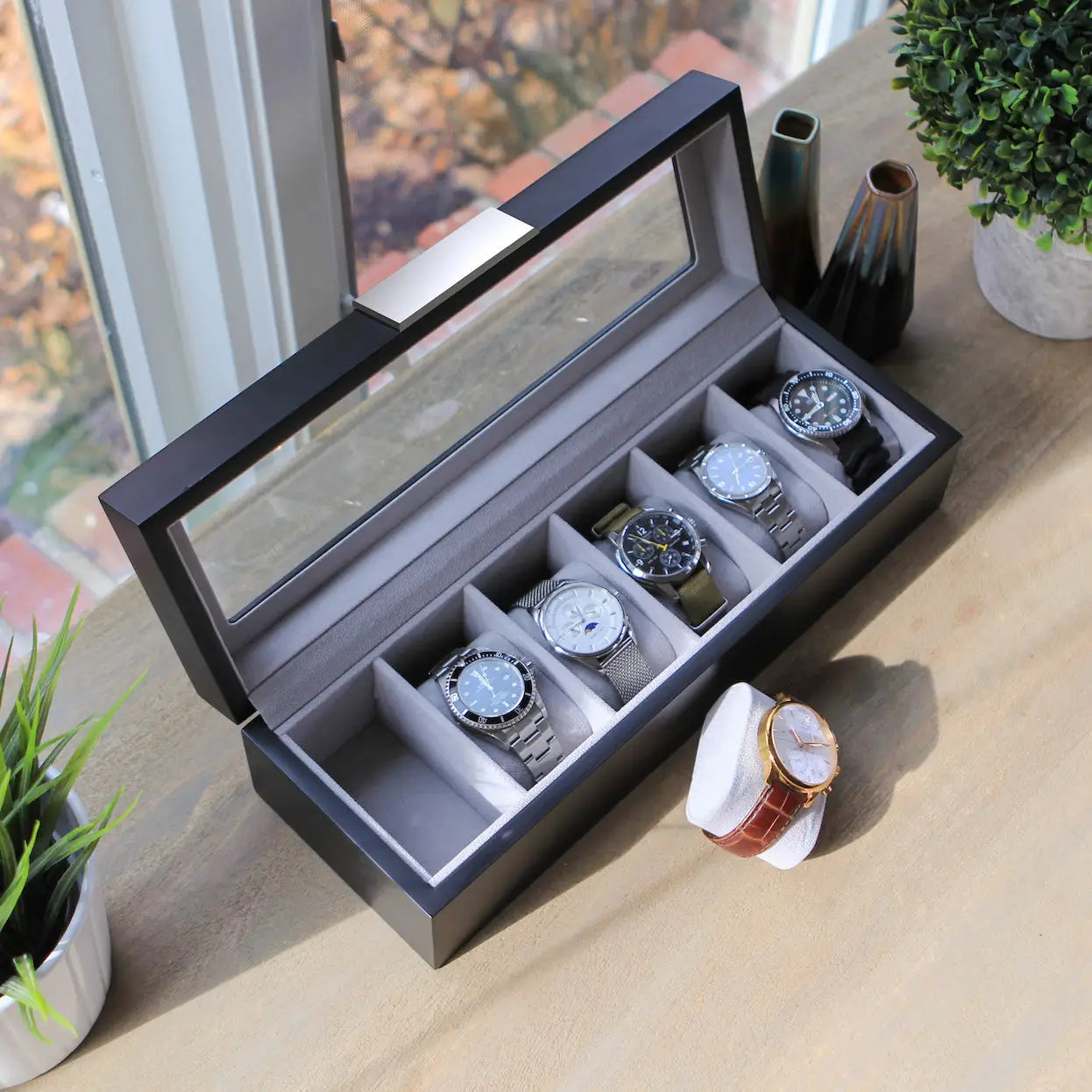 Modern Clip Watch Box - 6 Slot