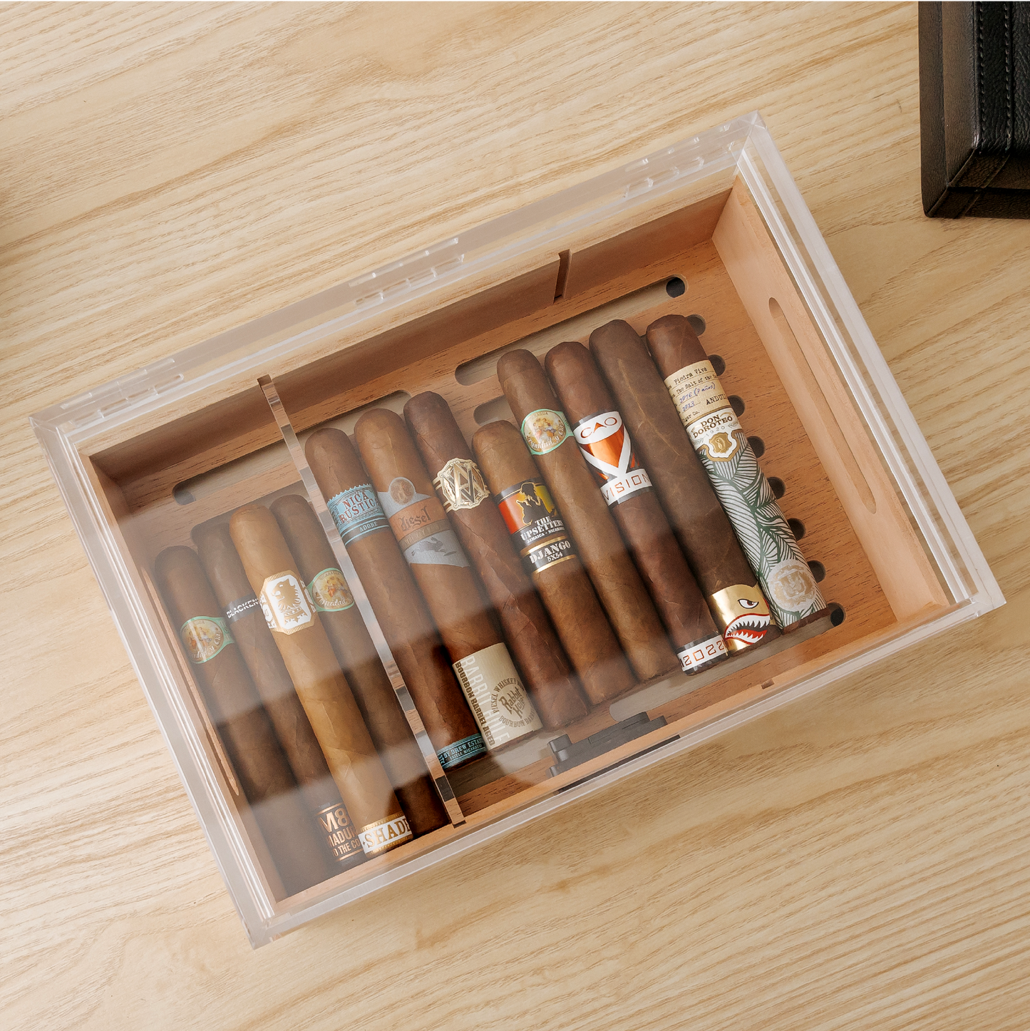Felix Tupperdor - Acrylic Humidor